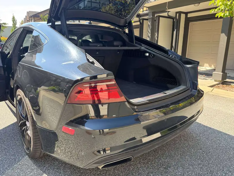 2016 Audi A7 Progressiv, černá, 157 000 km, dovoz Kanada — foto 4 z 12