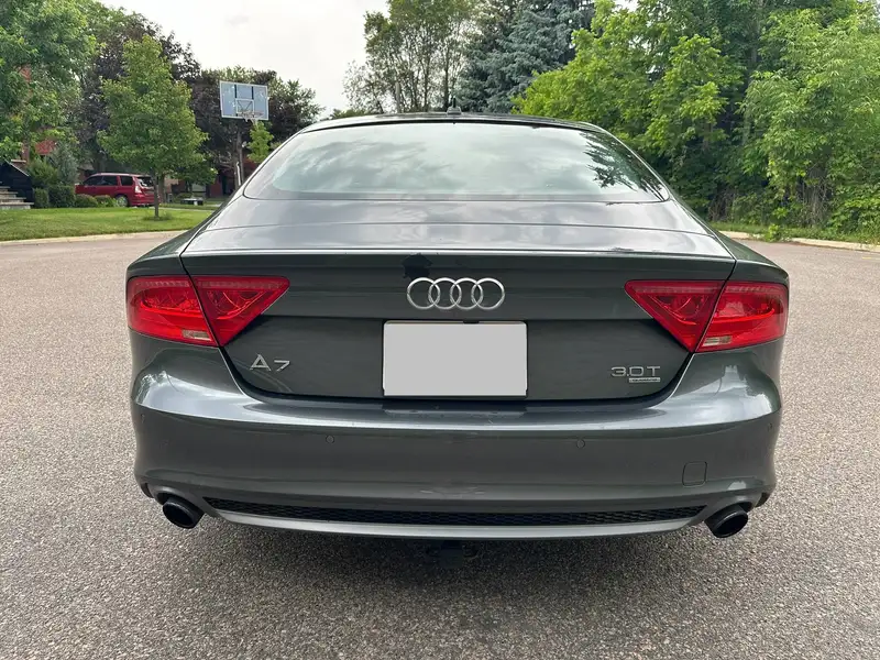 2012 Audi A7 Premium Plus, šedá, 155 000 km, dovoz Kanada — foto 6 z 12