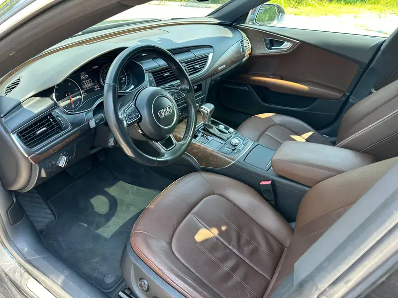2012 Audi A7 Premium Plus, šedá, 155 000 km, dovoz Kanada — foto 7 z 12
