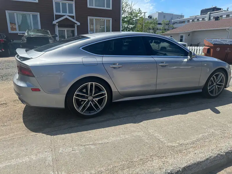 2018 Audi A7 Progressiv, stříbrná, 161 000 km, dovoz Kanada — foto 2 z 7