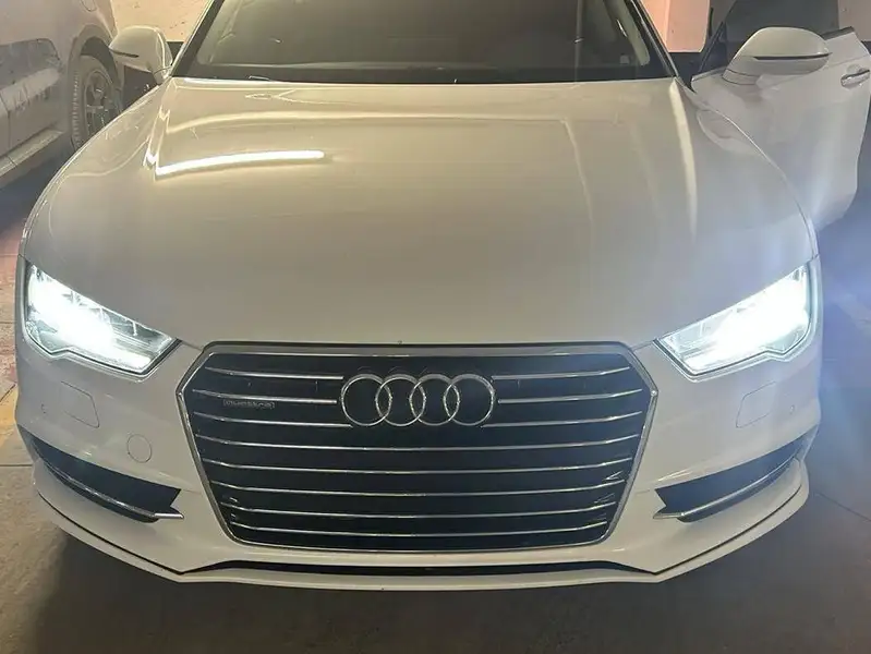 2018 Audi A7 Progressiv, bílá, 80 000 km, dovoz Kanada — foto 2 z 5