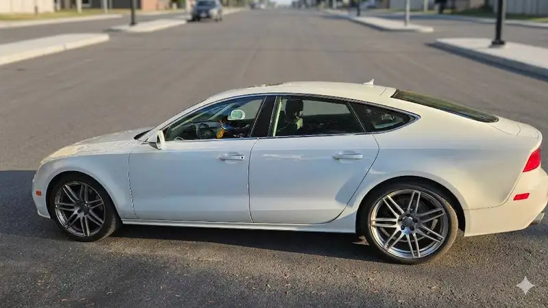 2014 Audi A7 Progressiv, bílá, 151 900 km, dovoz Kanada — foto 2 z 9