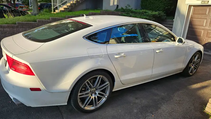 2014 Audi A7 Progressiv, bílá, 151 900 km, dovoz Kanada — foto 4 z 9