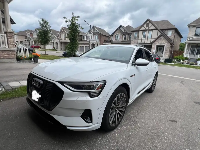 2021 Audi E-Tron Technik quattro, 73 500 km, dovoz Kanada — foto 4 z 11