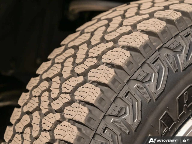 2026 Ford Bronco Base, bílá, 57 km, dovoz Kanada — foto 7 z 19