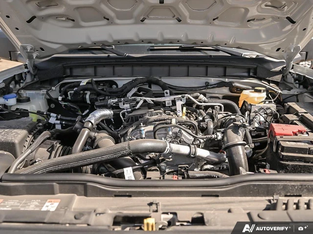 2026 Ford Bronco Base, bílá, 57 km, dovoz Kanada — foto 8 z 19