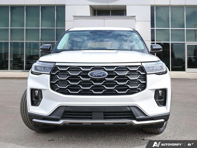 2026 Ford Explorer Platinum, bílá, 29 km, dovoz Kanada — foto 2 z 19