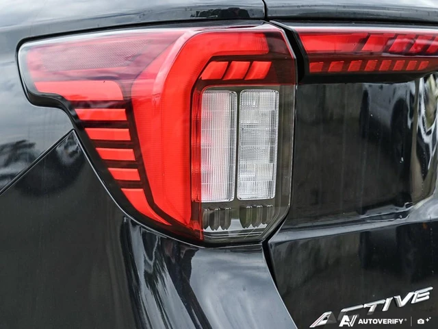 2026 Ford Explorer Active, černá, 9 km, dovoz Kanada — foto 12 z 19