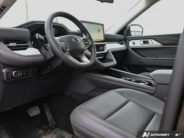2026 Ford Explorer Active, černá, 9 km, dovoz Kanada — foto 13 z 19