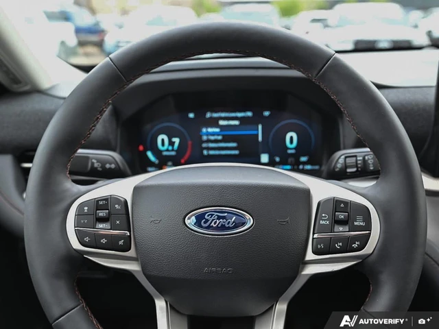 2026 Ford Explorer Active, černá, 9 km, dovoz Kanada — foto 14 z 19