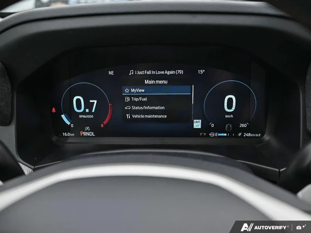 2026 Ford Explorer Active, černá, 9 km, dovoz Kanada — foto 15 z 19