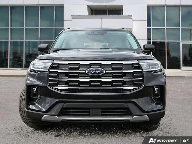 2026 Ford Explorer Active, černá, 9 km, dovoz Kanada — foto 2 z 19