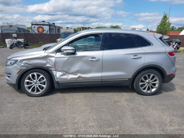 2015 Lincoln Mkc Base, stříbrná, 107 896 km, dovoz Kanada — foto 4 z 5