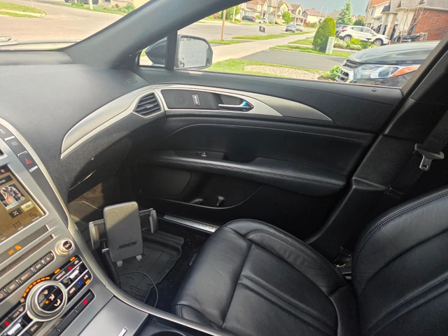 2017 Lincoln Mkz Select, černá, 162 427 km, dovoz Kanada — foto 2 z 5