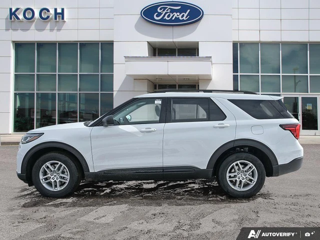 2026 Ford Explorer Active, bílá, 9 km, dovoz Kanada — foto 3 z 19