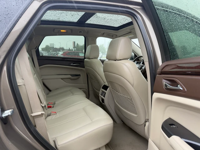 2014 Cadillac Srx Performance, hnědá, 139 337 km, dovoz Kanada — foto 10 z 18
