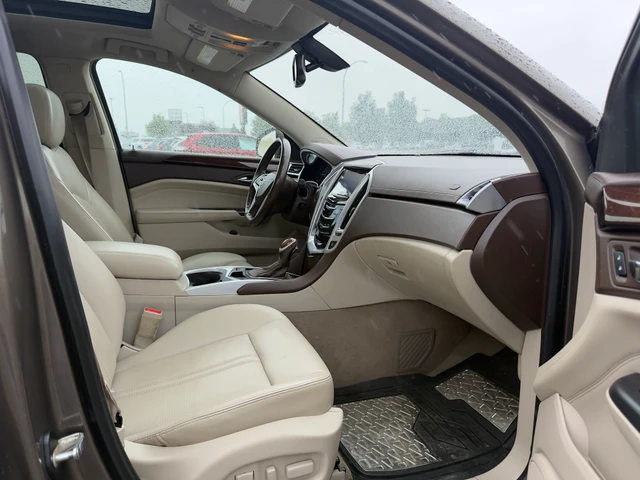 2014 Cadillac Srx Performance, hnědá, 139 337 km, dovoz Kanada — foto 8 z 18