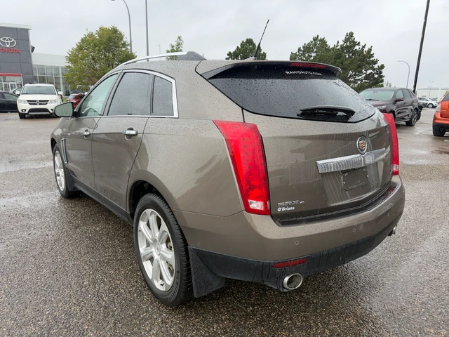 2014 Cadillac Srx Performance, hnědá, 139 337 km, dovoz Kanada — foto 9 z 18