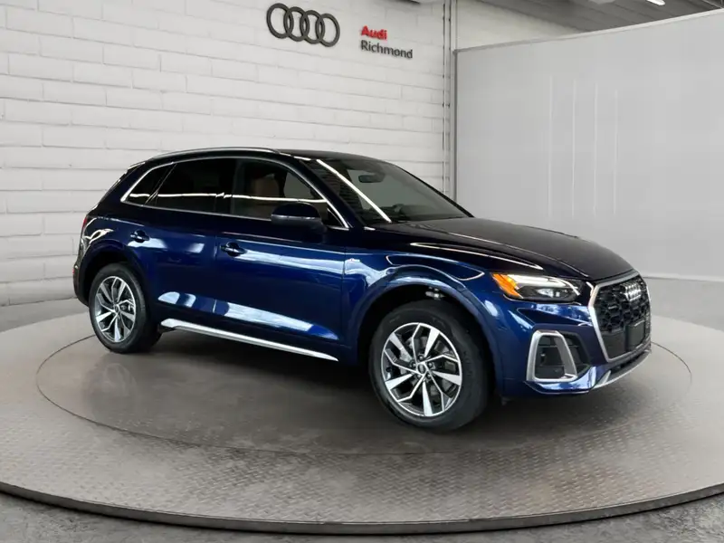 2023 Audi Q5 Progressiv, modrá, 28 300 km, dovoz Kanada — foto 3 z 12