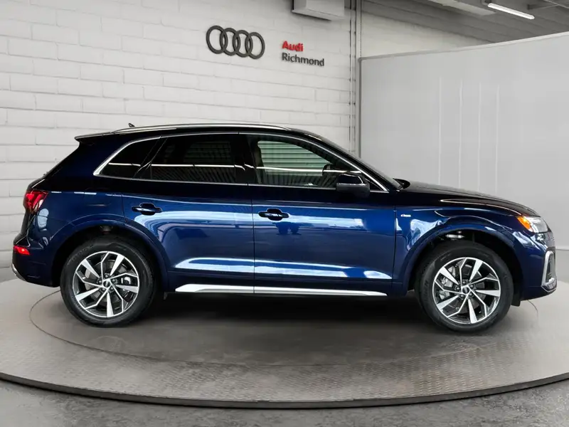2023 Audi Q5 Progressiv, modrá, 28 300 km, dovoz Kanada — foto 4 z 12