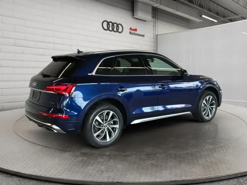 2023 Audi Q5 Progressiv, modrá, 28 300 km, dovoz Kanada — foto 5 z 12