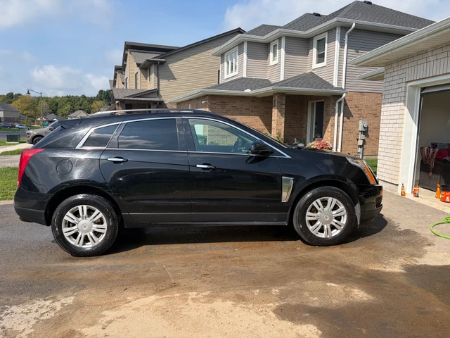 2015 Cadillac Srx, 172 000 km, dovoz Kanada — foto 2 z 5