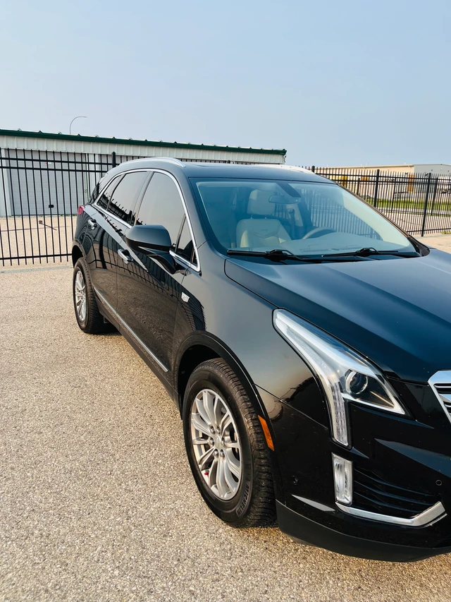2017 Cadillac Xt5, černá, 127 000 km, dovoz Kanada — foto 4 z 5