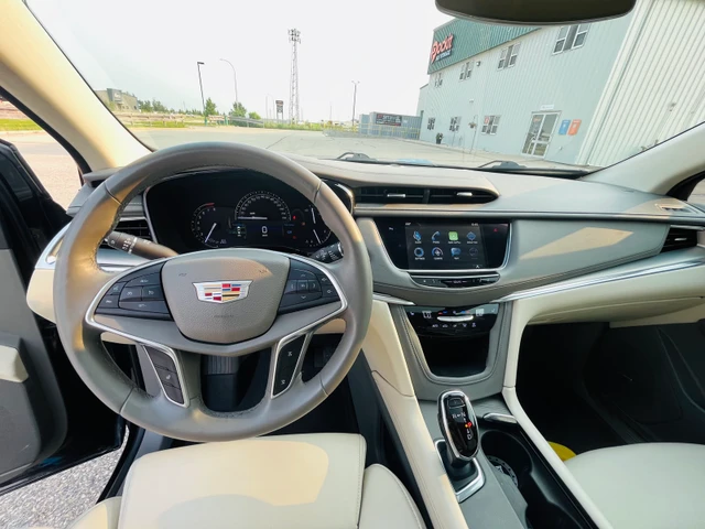 2017 Cadillac Xt5, černá, 127 000 km, dovoz Kanada — foto 5 z 5