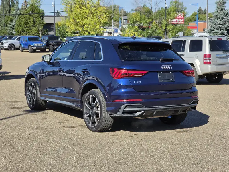 2025 Audi Q3 Progressiv, bílá, 23 170 km, dovoz Kanada — foto 4 z 12