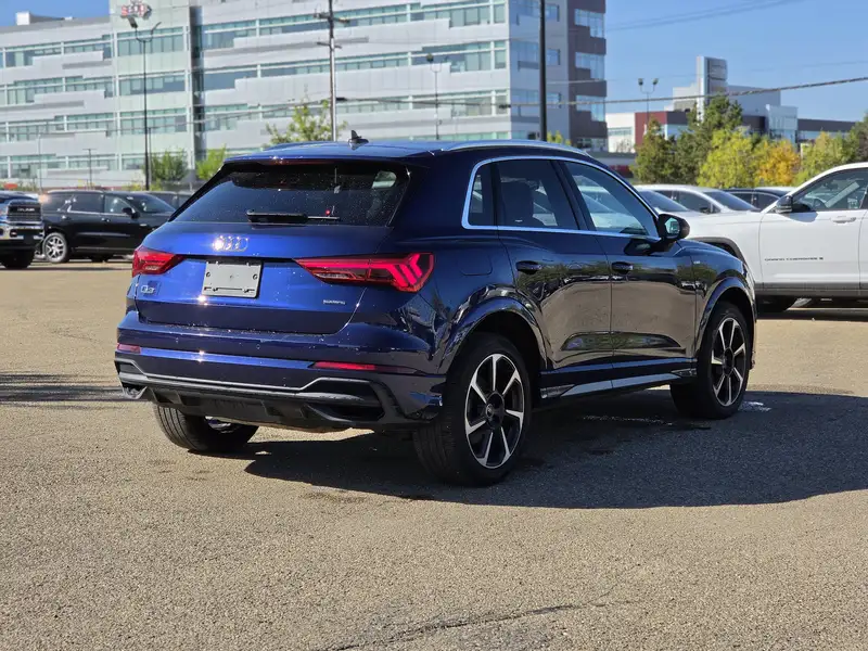 2025 Audi Q3 Progressiv, bílá, 23 170 km, dovoz Kanada — foto 7 z 12