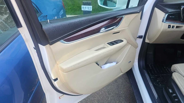 2017 Cadillac Xt5, 215 000 km, dovoz Kanada — foto 5 z 5