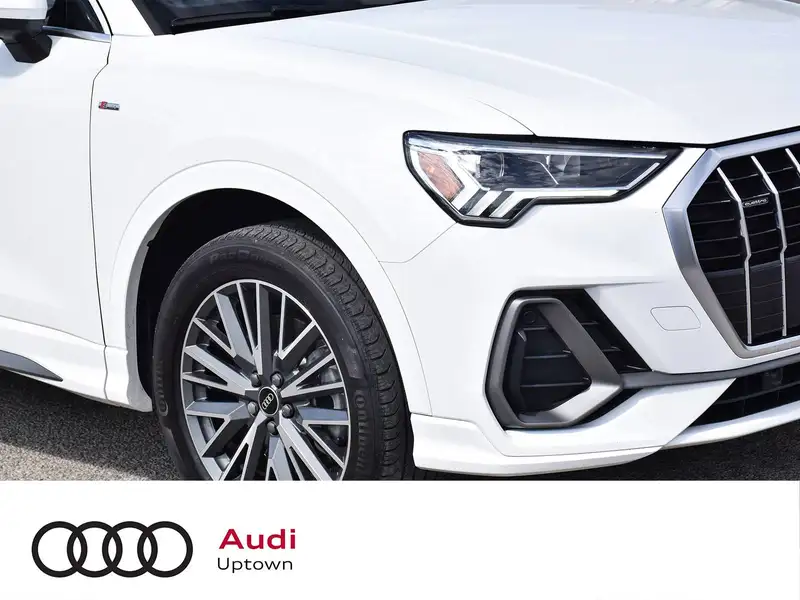 2022 Audi Q3 Progressiv, bílá, 82 473 km, dovoz Kanada — foto 2 z 12