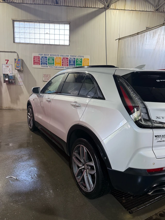 2019 Cadillac Xt4, 69 000 km, dovoz Kanada — foto 4 z 5