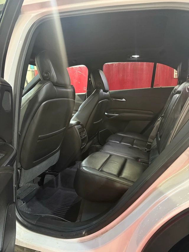 2019 Cadillac Xt4, 69 000 km, dovoz Kanada — foto 5 z 5