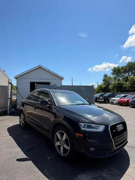 2015 Audi Q3 Progressiv, 173 990 km, dovoz Kanada — foto 2 z 11