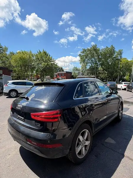 2015 Audi Q3 Progressiv, 173 990 km, dovoz Kanada — foto 8 z 11