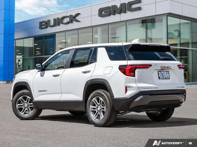 2027 GMC Terrain AWD Elevation AWD Elevation, bílá, 10 km, dovoz Kanada — foto 4 z 20