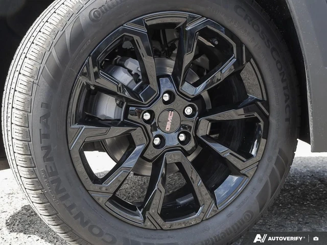 2027 GMC Terrain AWD Elevation AWD Elevation, stříbrná, 10 km, dovoz Kanada — foto 6 z 20