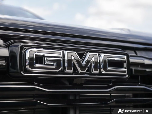 2027 GMC Terrain AWD Elevation AWD Elevation, stříbrná, 10 km, dovoz Kanada — foto 9 z 20