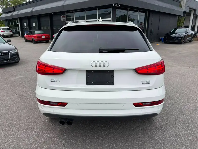 2016 Audi Q3 Progressiv, bílá, 117 930 km, dovoz Kanada — foto 5 z 12