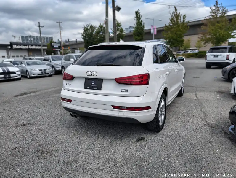 2018 Audi Q3 Progressiv, bílá, 73 200 km, dovoz Kanada — foto 7 z 12