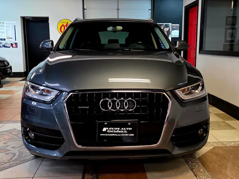 2015 Audi Q3 Progressiv, šedá, 124 551 km, dovoz Kanada — foto 3 z 12