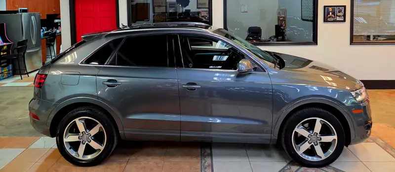 2015 Audi Q3 Progressiv, šedá, 124 551 km, dovoz Kanada — foto 6 z 12