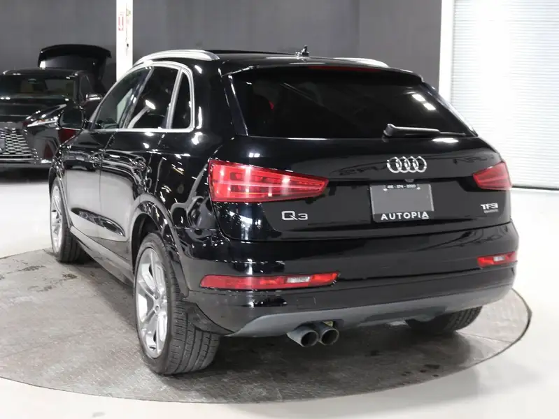 2018 Audi Q3 Progressiv, černá, 109 268 km, dovoz Kanada — foto 5 z 12
