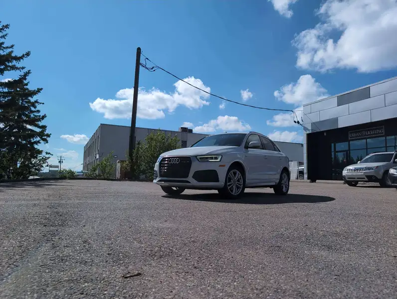 2016 Audi Q3 Technik, bílá, 146 675 km, dovoz Kanada — foto 2 z 12