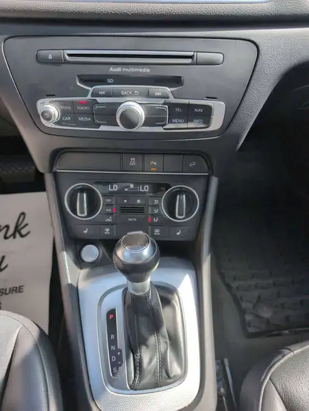 2016 Audi Q3 Technik, bílá, 146 675 km, dovoz Kanada — foto 9 z 12