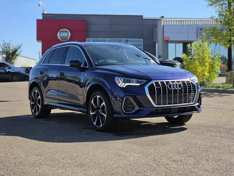 2025 Audi Q3 Progressiv, bílá, 37 254 km, dovoz Kanada — foto 9 z 12