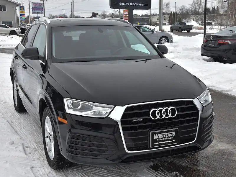 2018 Audi Q3 Progressiv, černá, 95 924 km, dovoz Kanada — foto 2 z 8