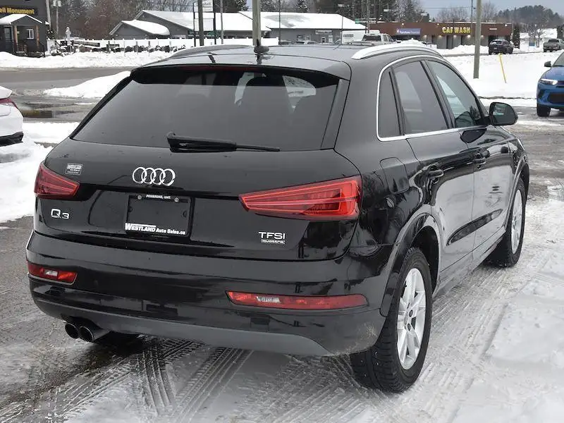 2018 Audi Q3 Progressiv, černá, 95 924 km, dovoz Kanada — foto 3 z 8