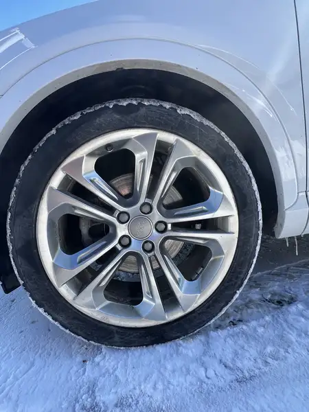 2018 Audi Q3 Progressiv, bílá, 154 300 km, dovoz Kanada — foto 11 z 11